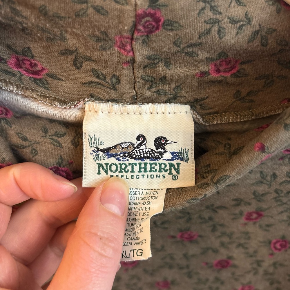 Vintage turtleneck “Northern Reflections”Taupe Top with Pink Floral Print xlarge - Picture 4 of 8